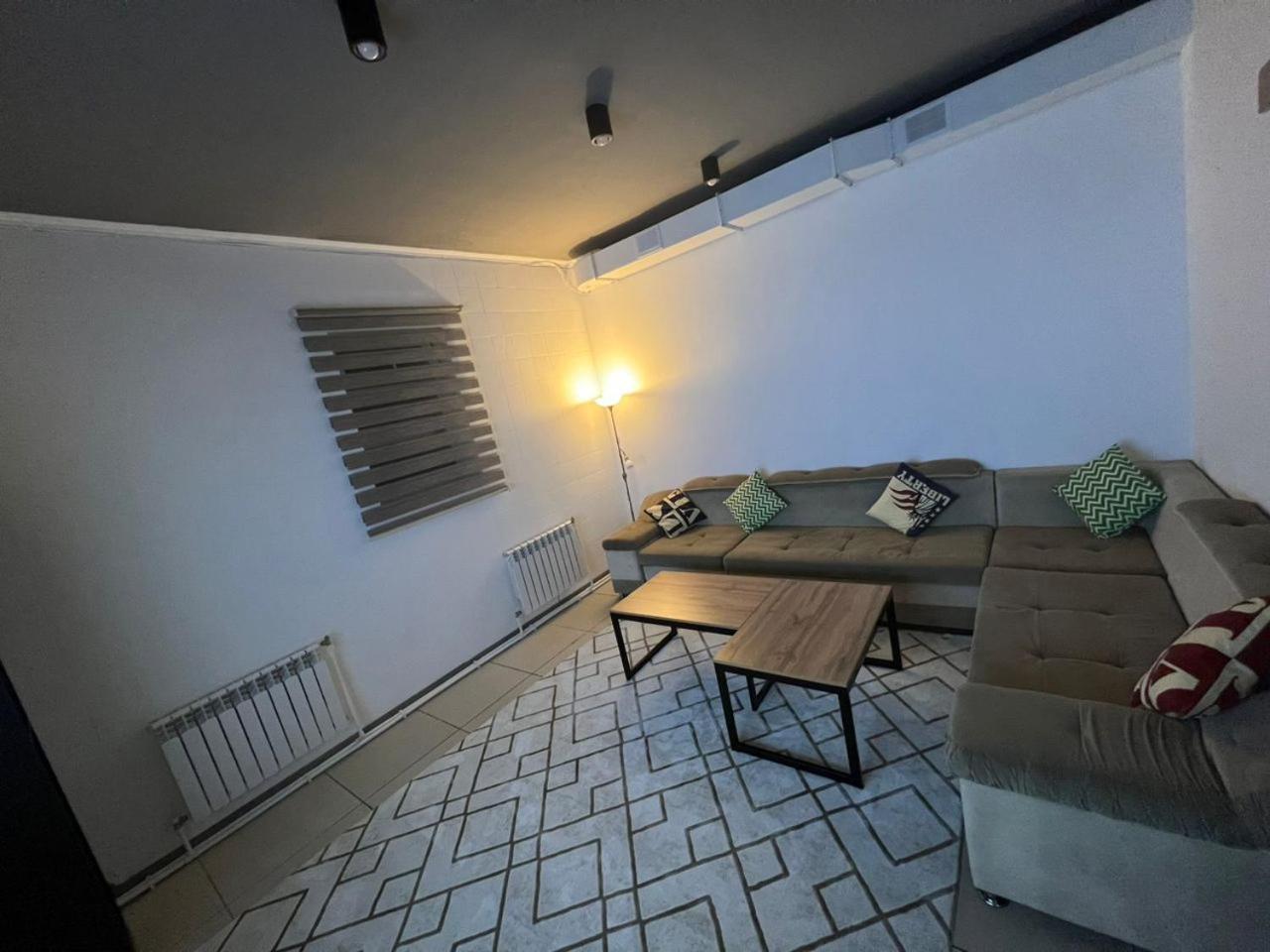 Meeting Place Бишкек Екстериор снимка