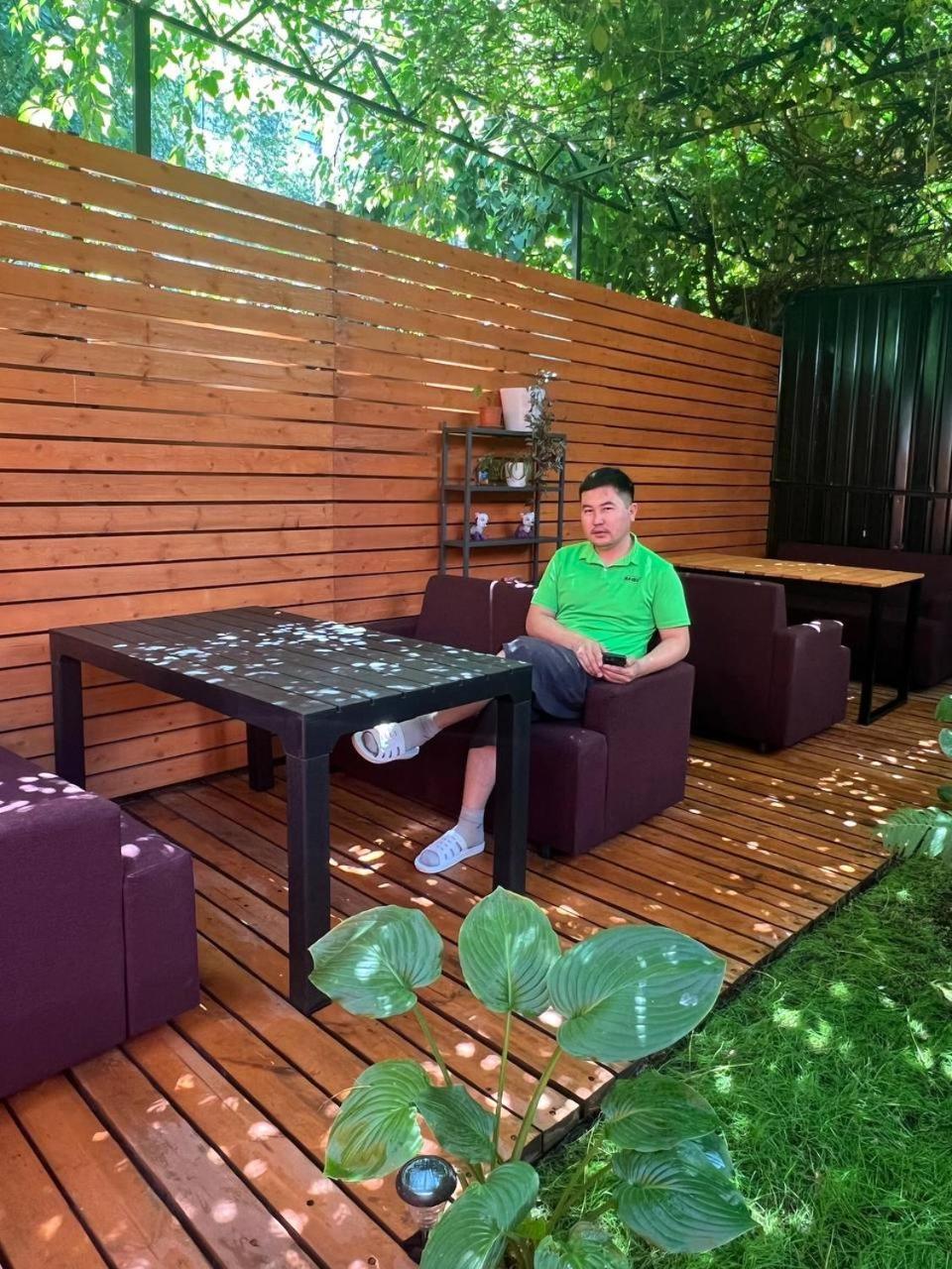 Meeting Place Бишкек Екстериор снимка
