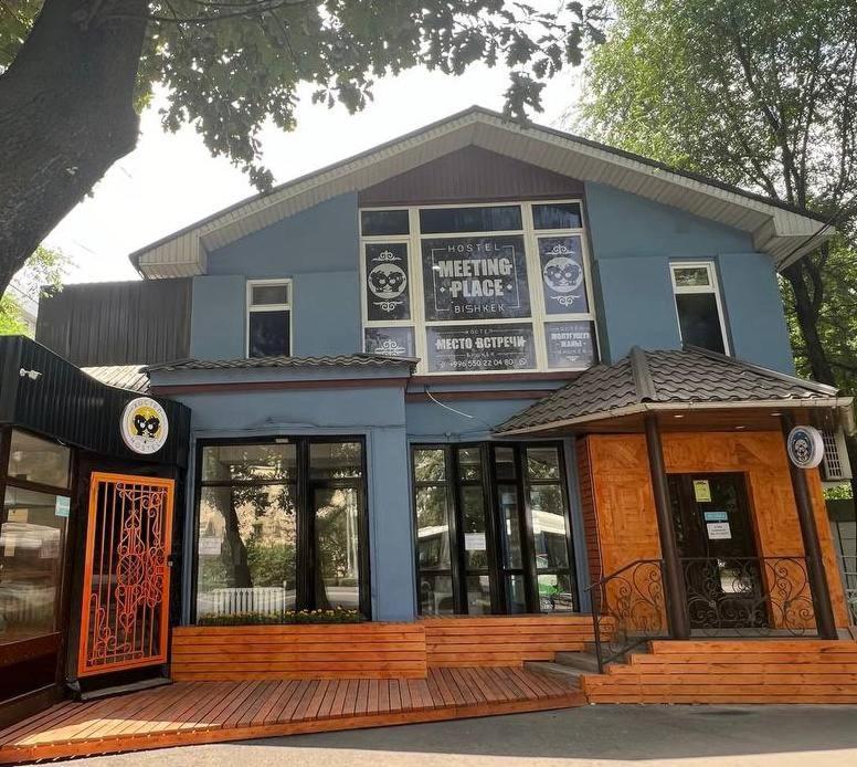 Meeting Place Бишкек Екстериор снимка