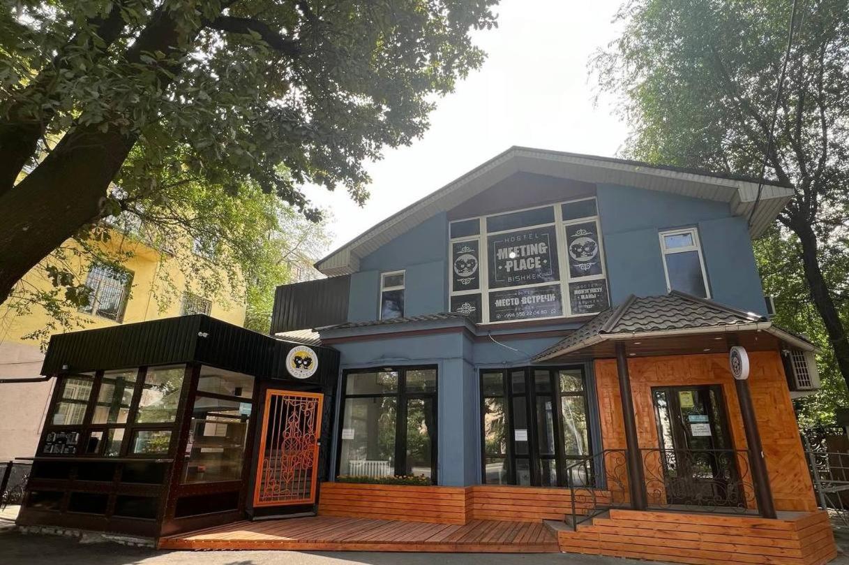 Meeting Place Бишкек Екстериор снимка